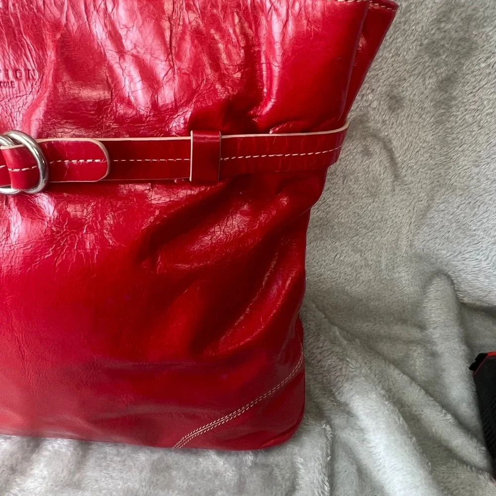 Kenneth Cole Reaction Red Leather Tote Bag Indie Sleaze Y2K Corporate Goth Retro